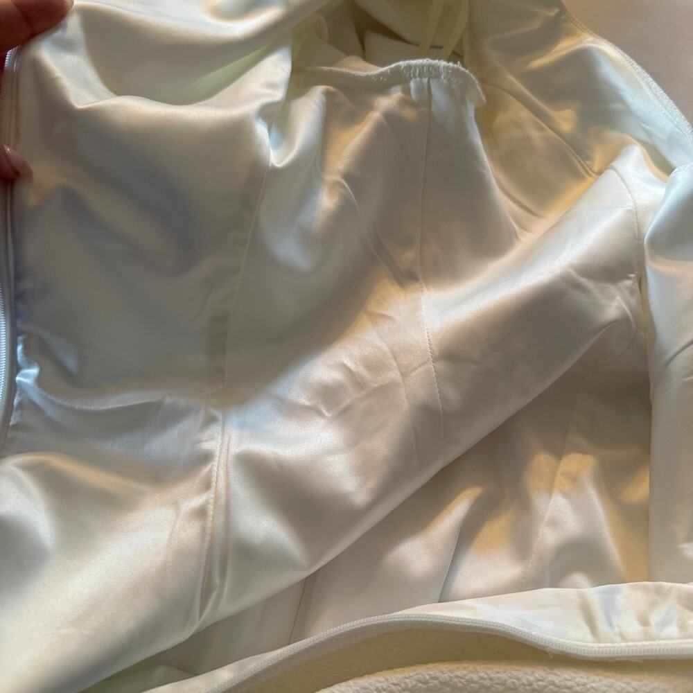 BARDOT | Fergie Textured Cream White Puff Sleeve Midi Sheath Dress | Medium - Picture 7 of 7